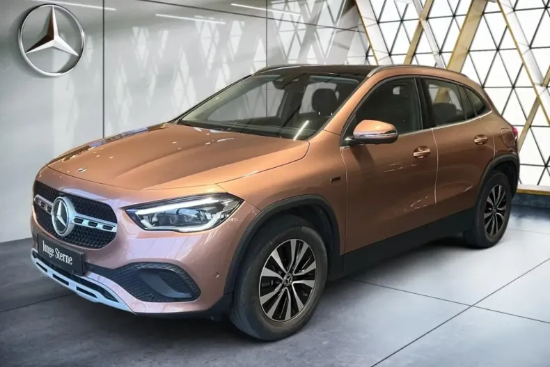 Mercedes-Benz GLA 250 din 2021 cu 44.007 km - oferta MER152444 - foto 1