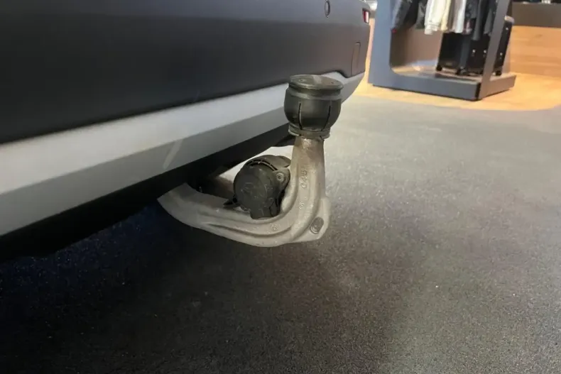 Mercedes-Benz GLA 250 din 2021 cu 44.007 km - oferta MER152444 - foto 13