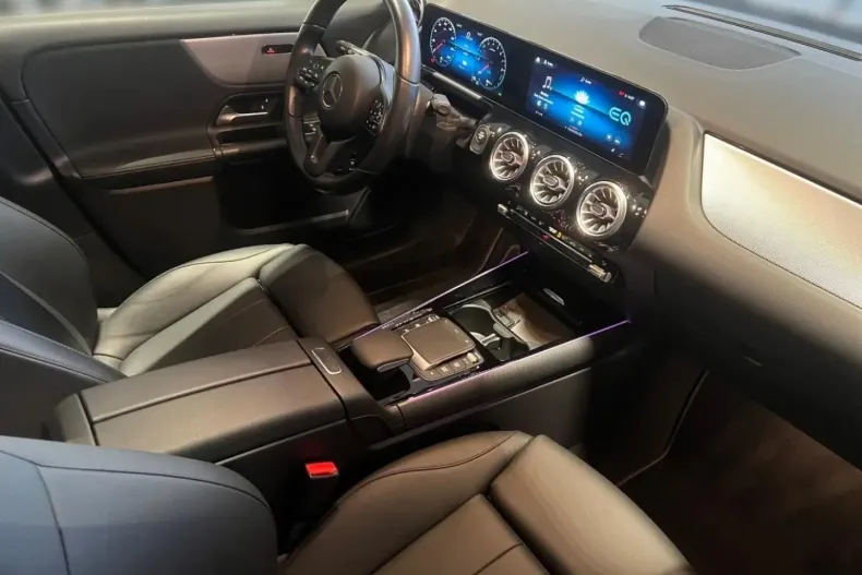 Mercedes-Benz GLA 250 din 2021 cu 44.007 km - oferta MER152444 - foto 15