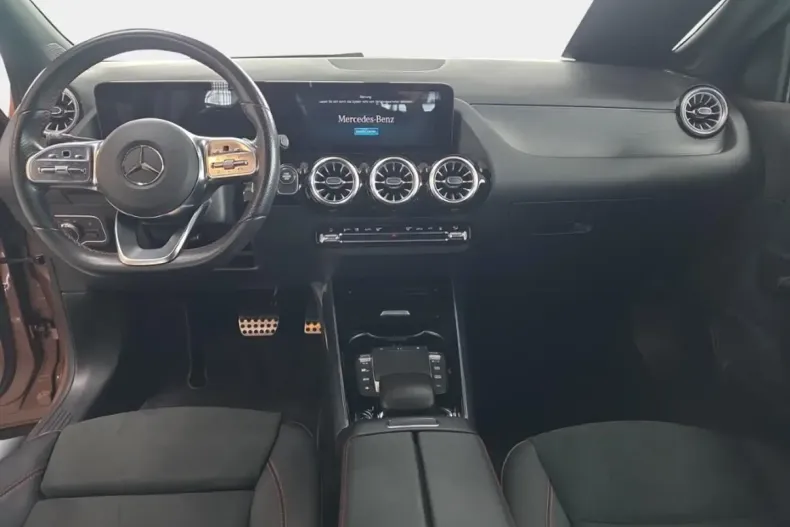 Mercedes-Benz GLA 250 din 2022 cu 34.580 km - oferta MER152445 - foto 10