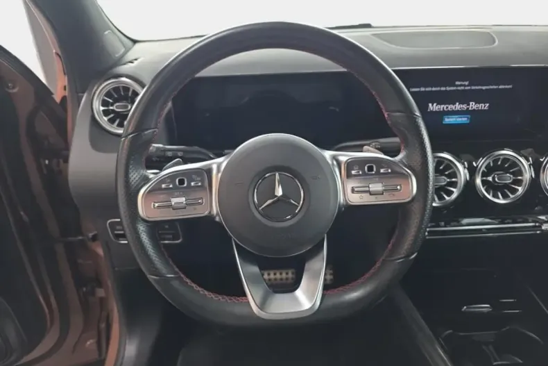 Mercedes-Benz GLA 250 din 2022 cu 34.580 km - oferta MER152445 - foto 11