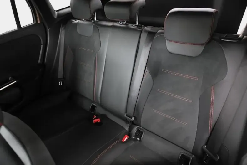 Mercedes-Benz GLA 250 din 2022 cu 34.580 km - oferta MER152445 - foto 14