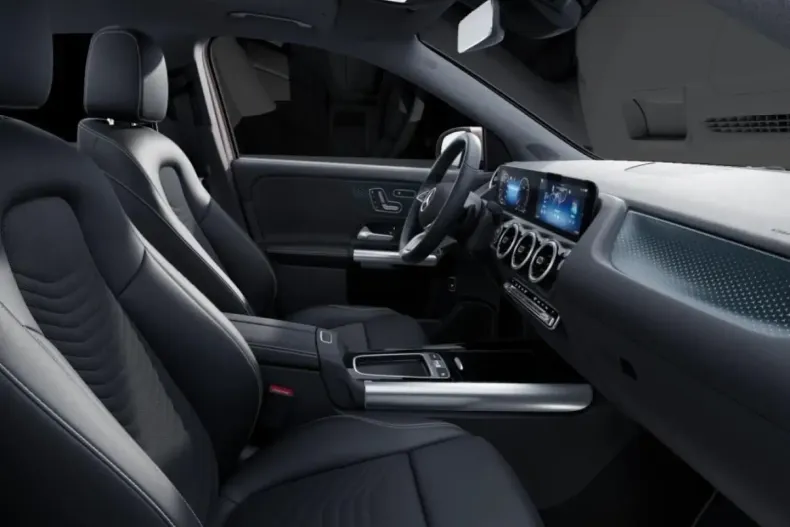 Mercedes-Benz GLA 220 din 2024 cu 35.719 km - oferta MER152446 - foto 13