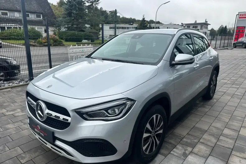 Mercedes-Benz GLA 220 din 2021 cu 99.000 km - oferta MER152448 - foto 1