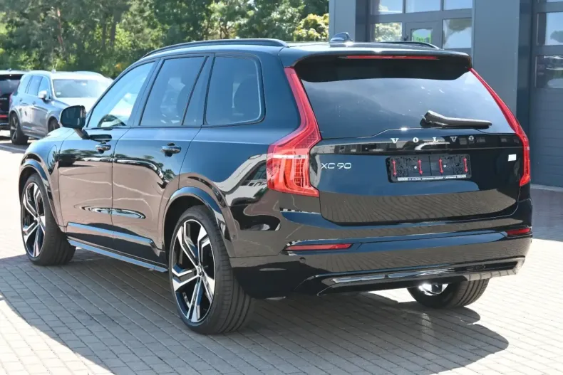 Volvo XC90 din 2024 cu 5.500 km - oferta VOL152456 - foto 3