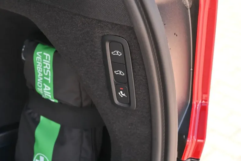 Volvo XC90 din 2024 cu 5.500 km - oferta VOL152456 - foto 7