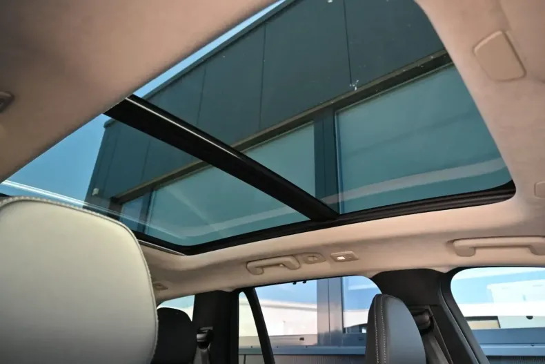 Volvo XC90 din 2024 cu 5.500 km - oferta VOL152456 - foto 15