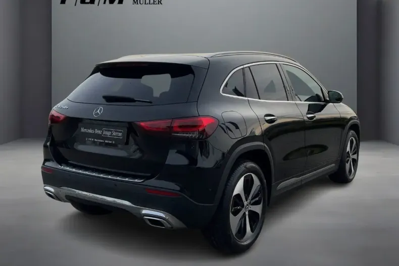 Mercedes-Benz GLA 250 din 2022 cu 121.900 km - oferta MER152458 - foto 4