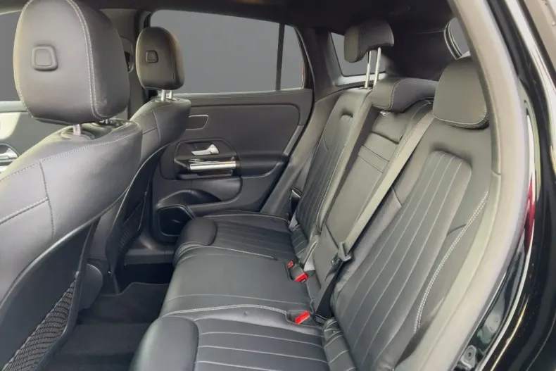 Mercedes-Benz GLA 250 din 2022 cu 121.900 km - oferta MER152458 - foto 7