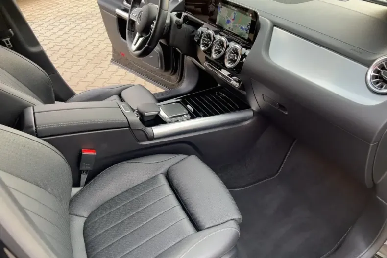 Mercedes-Benz GLA 250 din 2022 cu 121.900 km - oferta MER152458 - foto 14