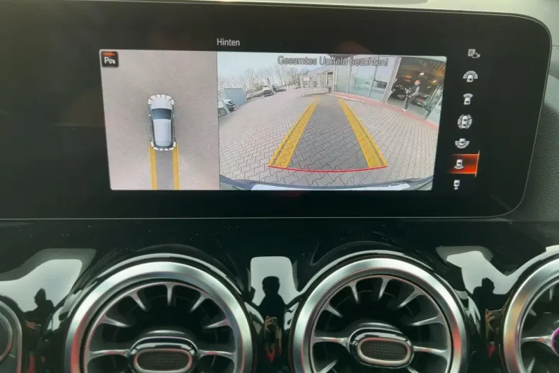 Mercedes-Benz GLA 250 din 2022 cu 121.900 km - oferta MER152458 - foto 17