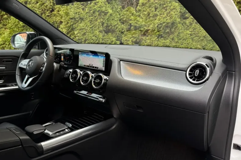 Mercedes-Benz GLA 200 din 2020 cu 20.800 km - oferta MER152459 - foto 15