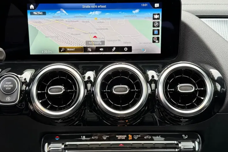 Mercedes-Benz GLA 200 din 2020 cu 20.800 km - oferta MER152459 - foto 21