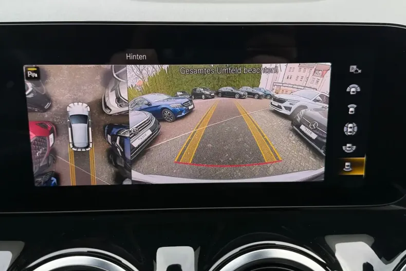 Mercedes-Benz GLA 200 din 2020 cu 20.800 km - oferta MER152459 - foto 22