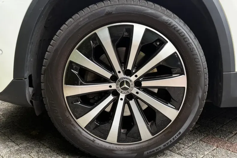 Mercedes-Benz GLA 200 din 2020 cu 20.800 km - oferta MER152459 - foto 30