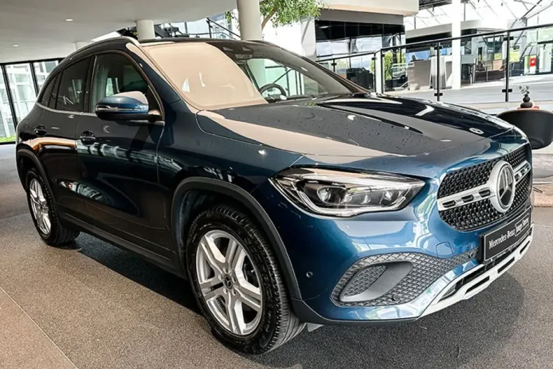 Mercedes-Benz GLA 250 din 2021 cu 87.850 km - oferta MER152461 - foto 1