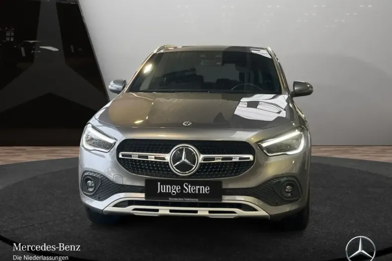 Mercedes-Benz GLA 200 din 2022 cu 92.198 km - oferta MER152464 - foto 2