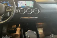 Mercedes-Benz GLA 200 din 2022 cu 92.198 km - oferta MER152464 - foto 11