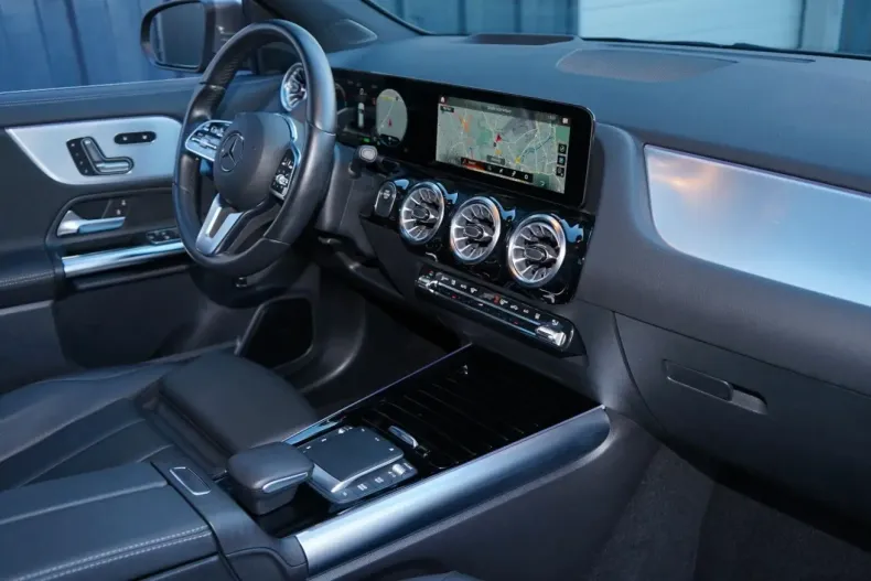 Mercedes-Benz GLA 250 din 2021 cu 107.720 km - oferta MER152465 - foto 6