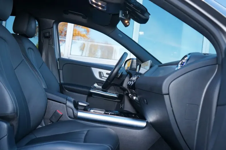 Mercedes-Benz GLA 250 din 2021 cu 107.720 km - oferta MER152465 - foto 8