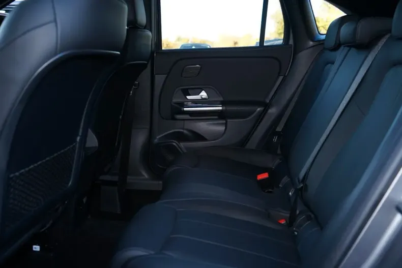 Mercedes-Benz GLA 250 din 2021 cu 107.720 km - oferta MER152465 - foto 9