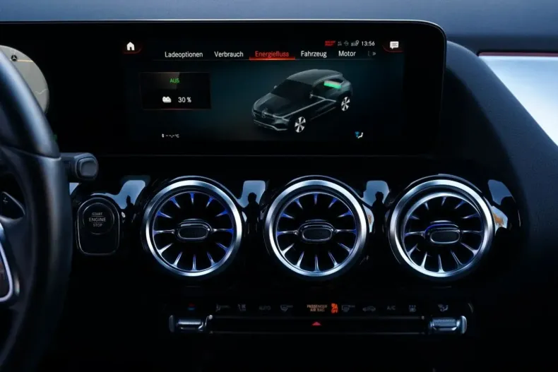 Mercedes-Benz GLA 250 din 2021 cu 107.720 km - oferta MER152465 - foto 31