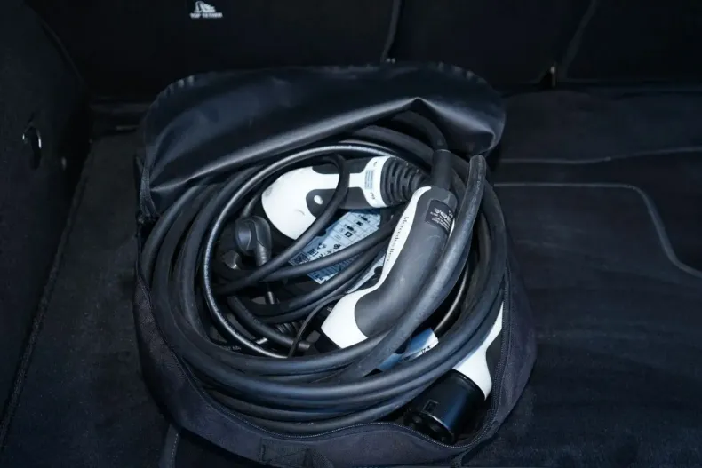 Mercedes-Benz GLA 250 din 2021 cu 107.720 km - oferta MER152465 - foto 38