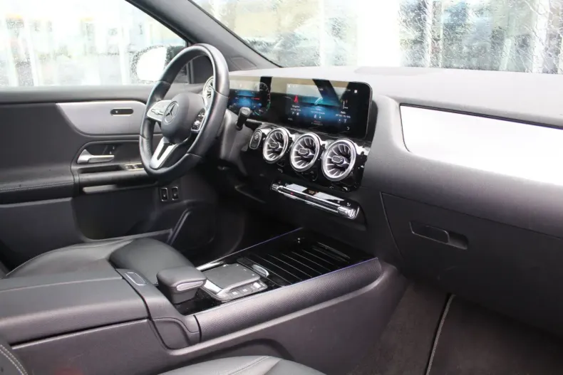 Mercedes-Benz GLA 250 din 2022 cu 83.737 km - oferta MER152466 - foto 5