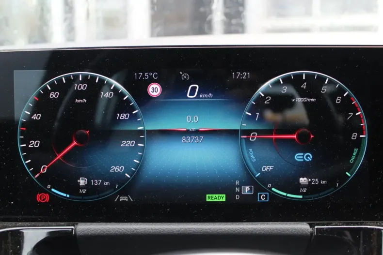 Mercedes-Benz GLA 250 din 2022 cu 83.737 km - oferta MER152466 - foto 8