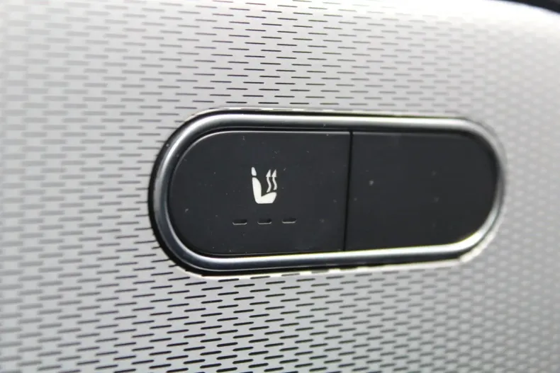 Mercedes-Benz GLA 250 din 2022 cu 83.737 km - oferta MER152466 - foto 13