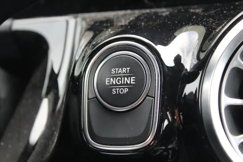 Mercedes-Benz GLA 250 din 2022 cu 83.737 km - oferta MER152466 - foto 14