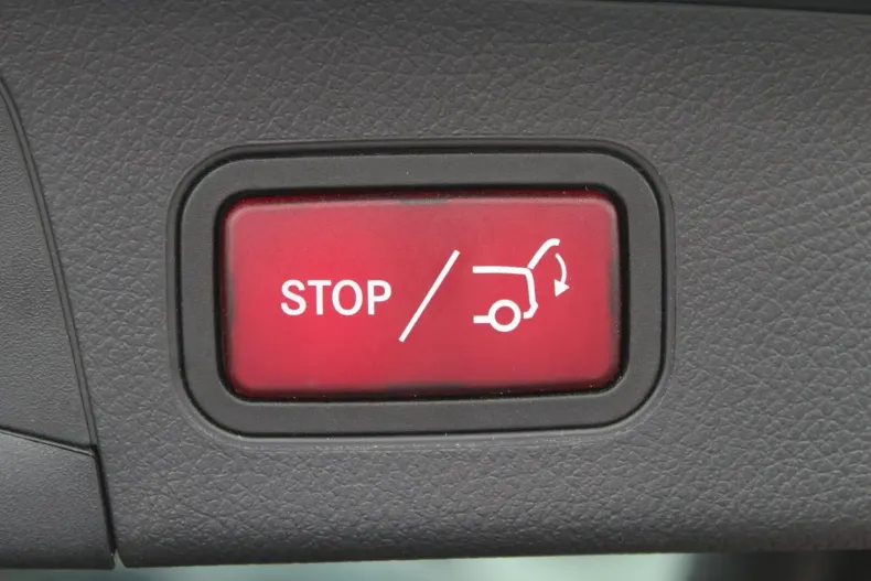 Mercedes-Benz GLA 250 din 2022 cu 83.737 km - oferta MER152466 - foto 17