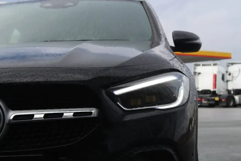 Mercedes-Benz GLA 250 din 2022 cu 83.737 km - oferta MER152466 - foto 19