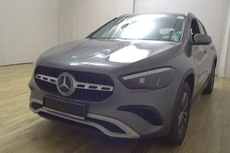 Mercedes-Benz GLA 180 din 2023 cu 79.596 km - oferta MER152467 - foto 2