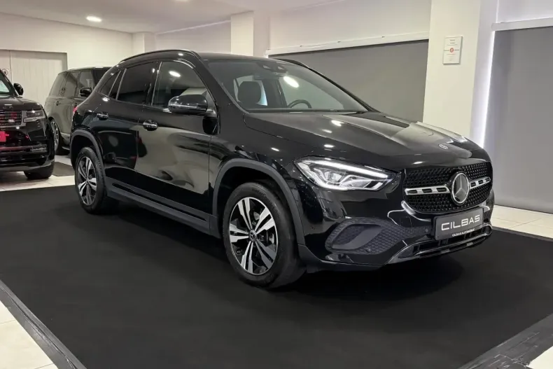 Mercedes-Benz GLA 250 din 2022 cu 109.190 km - oferta MER152468 - foto 1