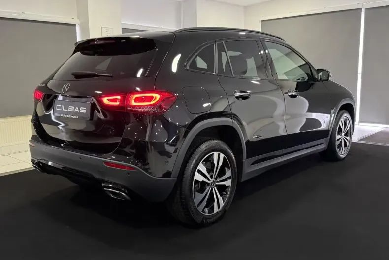 Mercedes-Benz GLA 250 din 2022 cu 109.190 km - oferta MER152468 - foto 6