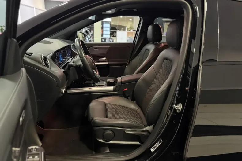 Mercedes-Benz GLA 250 din 2022 cu 109.190 km - oferta MER152468 - foto 14