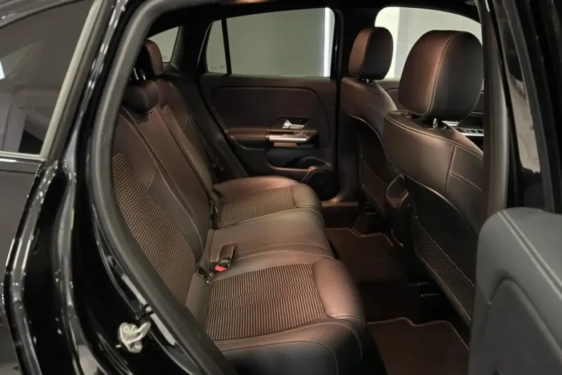 Mercedes-Benz GLA 250 din 2022 cu 109.190 km - oferta MER152468 - foto 19