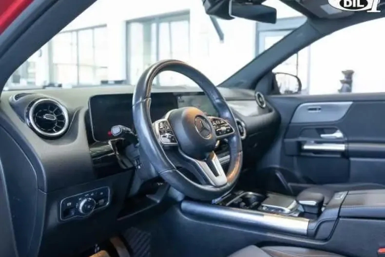 Mercedes-Benz GLA 200 din 2020 cu 117.899 km - oferta MER152470 - foto 9