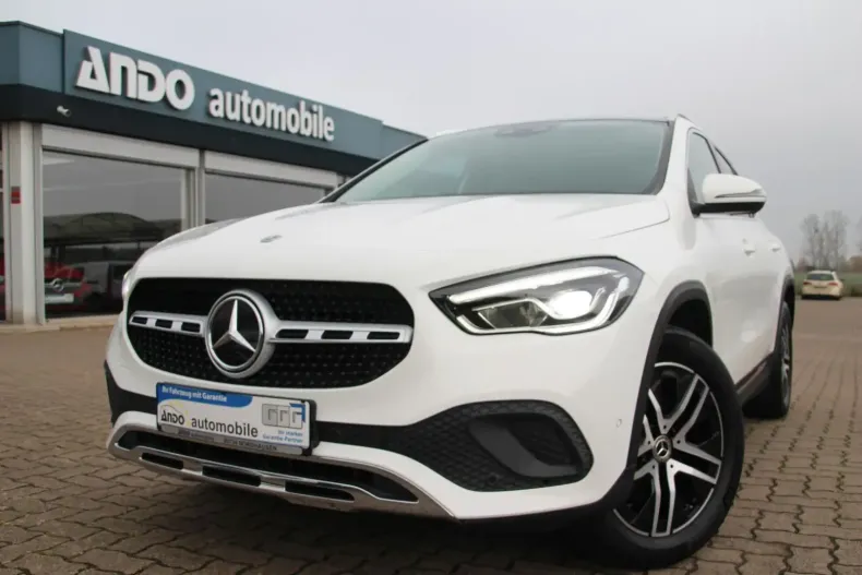 Mercedes-Benz GLA 200 din 2020 cu 79.800 km - oferta MER152477 - foto 2