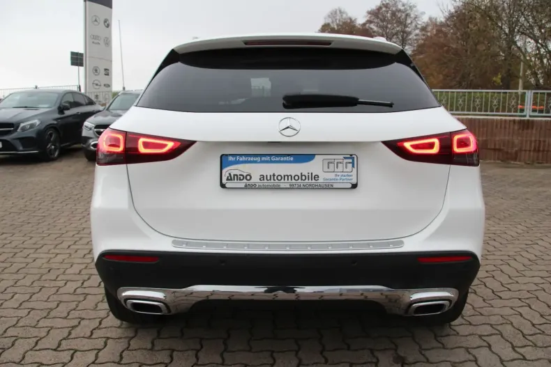 Mercedes-Benz GLA 200 din 2020 cu 79.800 km - oferta MER152477 - foto 6