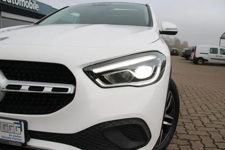 Mercedes-Benz GLA 200 din 2020 cu 79.800 km - oferta MER152477 - foto 10