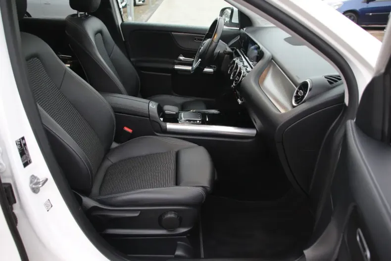 Mercedes-Benz GLA 200 din 2020 cu 79.800 km - oferta MER152477 - foto 20