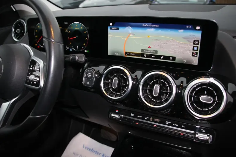 Mercedes-Benz GLA 200 din 2020 cu 79.800 km - oferta MER152477 - foto 25