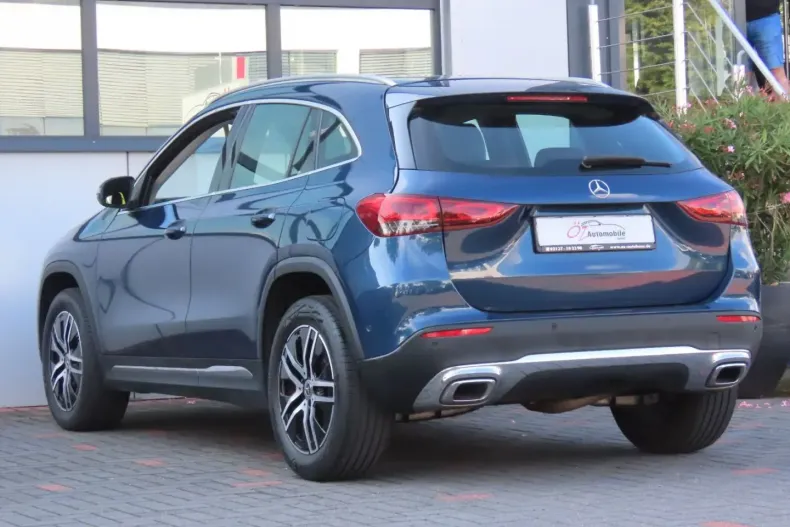 Mercedes-Benz GLA 200 din 2021 cu 79.526 km - oferta MER152478 - foto 3