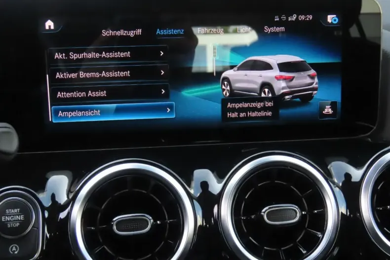 Mercedes-Benz GLA 200 din 2021 cu 79.526 km - oferta MER152478 - foto 12