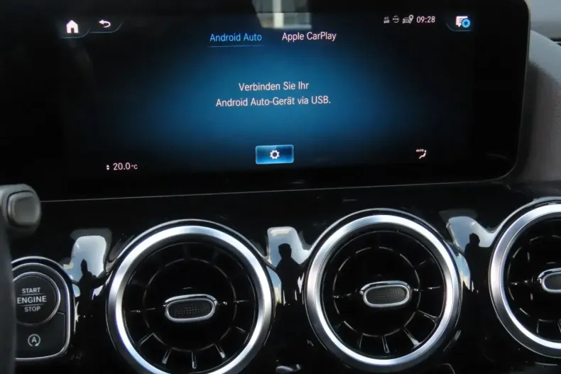 Mercedes-Benz GLA 200 din 2021 cu 79.526 km - oferta MER152478 - foto 13