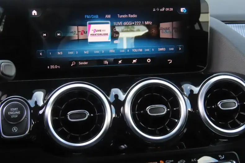 Mercedes-Benz GLA 200 din 2021 cu 79.526 km - oferta MER152478 - foto 14