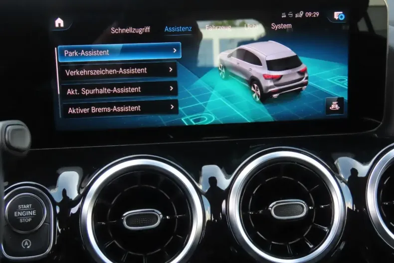 Mercedes-Benz GLA 200 din 2021 cu 79.526 km - oferta MER152478 - foto 17