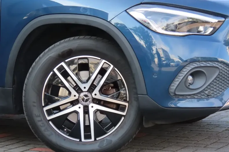 Mercedes-Benz GLA 200 din 2021 cu 79.526 km - oferta MER152478 - foto 28